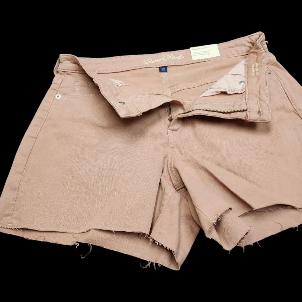 NWT Universal Thread Co High-Rise Midi Shorts - Size 12/31 - Picture 4 of 8